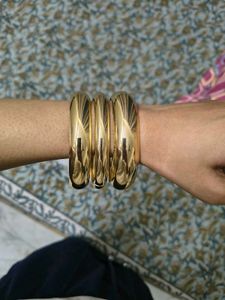 Y2K Gold Bangle Stack