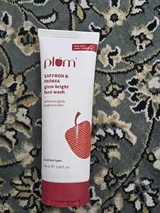 Plum Saffron & Papaya Glow Bright Face Wash