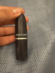 Huda Girl eye brow maker
