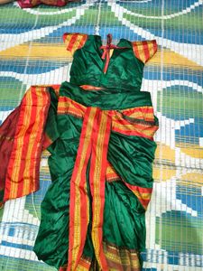 Beautiful Green &amp; Gold Saree for Girls