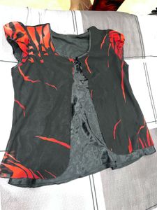 Stylish Black & Red Print Top
