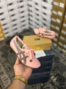 Onitsuka Girls