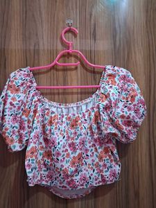Charming Floral Puff Sleeve Top