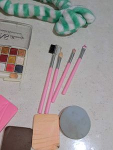 Makeup Essentials Kit