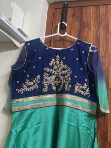 Elegant Teal Gown with Navy Blue Yoke