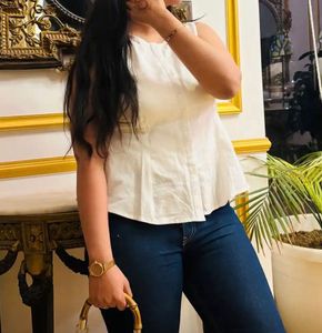 Women's Sleeveless Button-Up Top