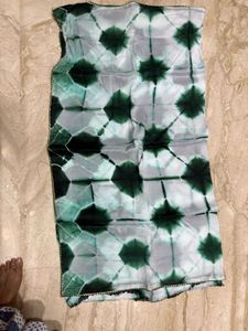 Stylish Tie-Dye Saree