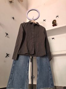 Chic Brown Button-Up Blouse🖤