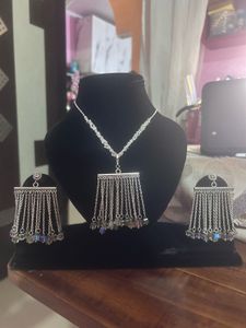 Elegant Silver Necklace and Earring Set