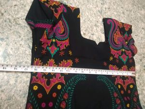 Black ⚫ beautiful print , stitched top😍rarely used. getting tight now