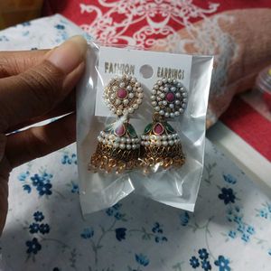 Elegant Pearl &amp; Kundan Jhumka Earrings