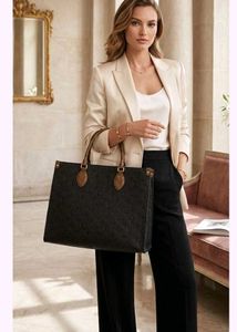 LOUIS VUITTON**ONTHEGO MM*BAG*AAA REPLICA / PREMIU