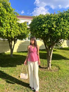 trending  red top