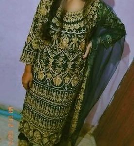 Elegant Embroidered pakistani pattern dress