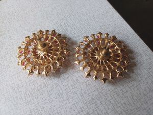 Beautiful Pink Round Earing with Gold Color Stone