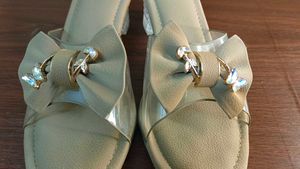 Nude Elegant Bow Detail Slides