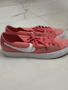 Nike SB Charge Canvas Pink Sneakers