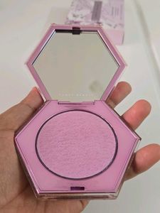 FENTY BEAUTY Diamond Bomb Highlighter