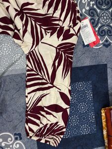 Cream &amp; Maroon Leaf Print Tunic Top