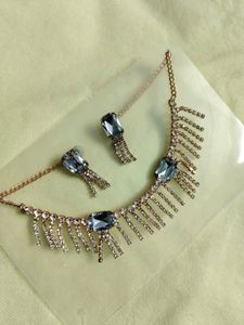 Sparkling Choker Necklace &amp; Earring Set