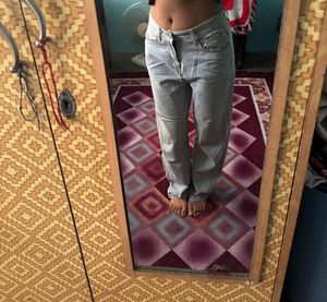 Urbanic light wash jeans
