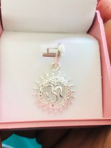 Pure Silver Om Pandal (wt:-1.600g)