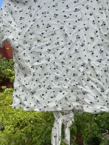 Floral Tie-Front Cropped Top