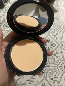 Lakme Unreal Dual Cover Pressed Powder