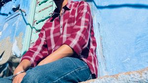 Classic Plaid Long-Sleeve Shirt