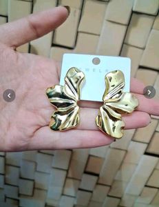 SZN Floral Drop Earrings - Gold Tone
