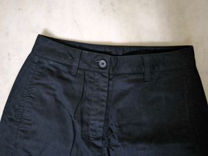 Munisa Standard Blacl Twist Chinos