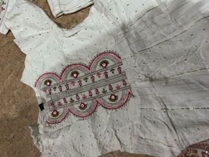 White Embroidered chikankari Anarkali