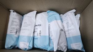 Disposable Hygiene Kit For Salon Use .