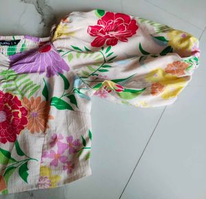 Zudio Floral Puff Sleeve Top