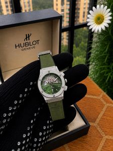 HUBLOT CLASSIC FUSION GREEN DIAL ⌚