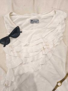 Chic White Ruffled Top