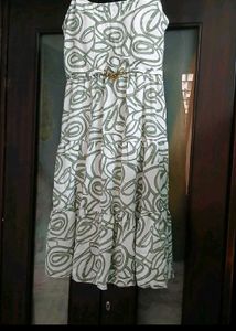 Stylish Tiered Maxi Dress with Jacket - L Size