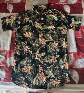 Men's Tropical Floral Short Sleeve Shirt