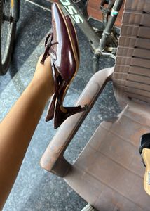 Stylish Burgundy Patent Pointed Toe Flats