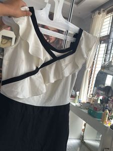 Chic Ruffled White & Black jumpsuit