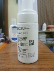olnature's foaming facewash