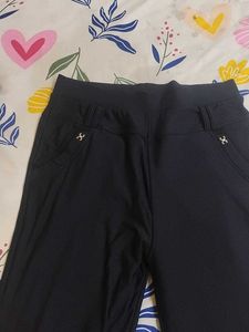 black stretchable trouser