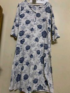 Avaasa Floral Print Kurta in size M