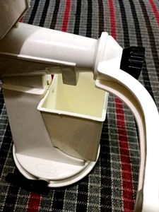 Fruit Juicer New Branded Good Capacity For Fresh Fruit Juice