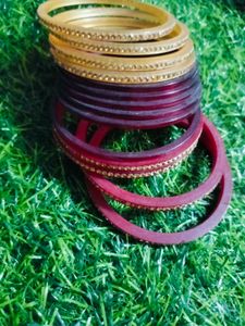 Red &amp; Gold Bangle Set