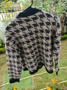 Houndstooth Button-Up Cardigan