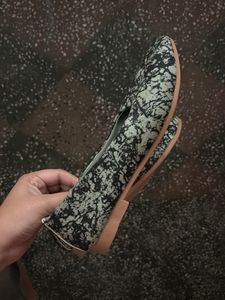 Stylish Green and black Ballerinas
