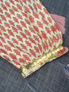 Floral Print Kurta and Pant Set