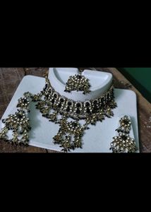Elegant Black &amp; with Choker Set