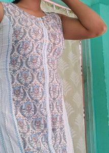 combo offer -Elegant Sleeveless Printed Kurta